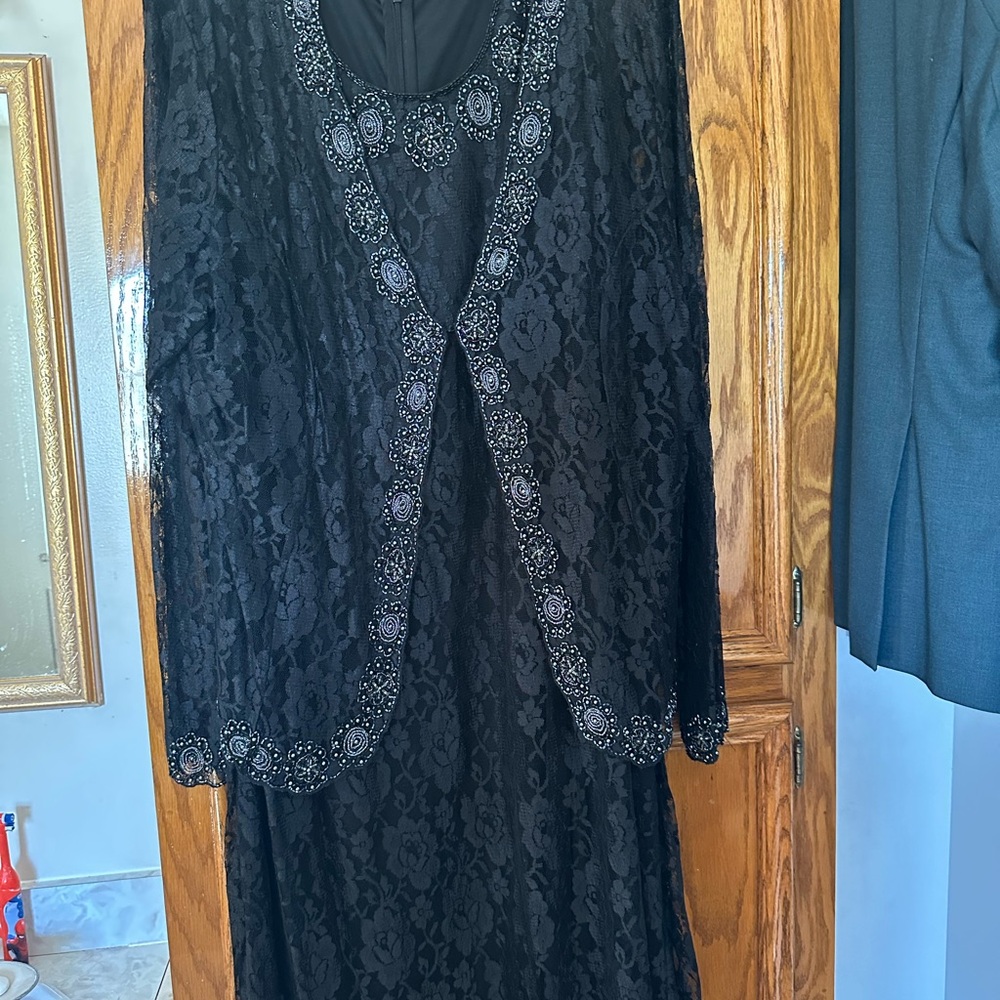 Elegant Black Lace Dress
